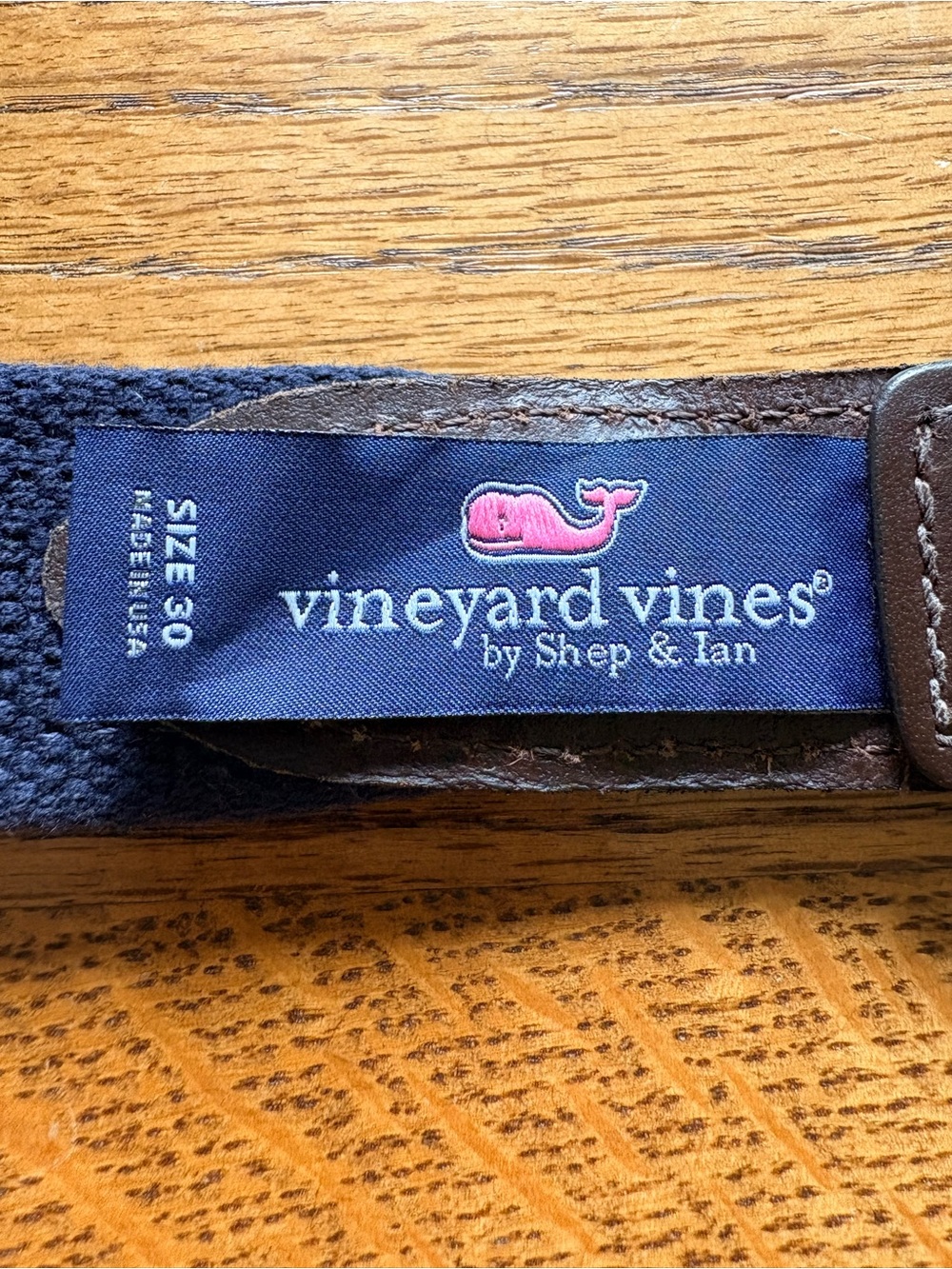 Vineyard Vines Boston Red Sox Red and Navy Belt with Brass Buckle- mens 30 waist - Picture 8 of 13